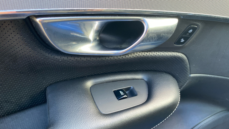 Volvo Xc90 2.0 T8 Hybrid R DESIGN Pro 5dr Geartronic Estate